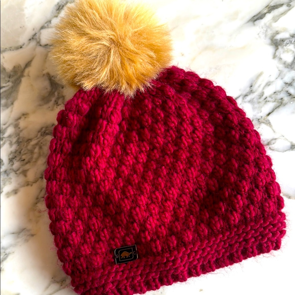 Turtlefur Chunky Knit Burgundy Beanie with Faux Fur Pom